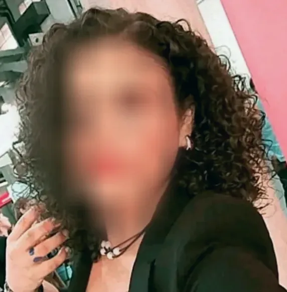 Ivona, 35