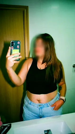 Karin, 28