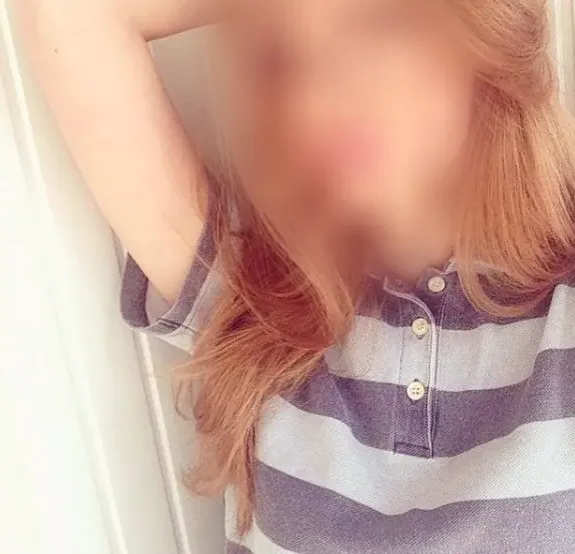 Leonie, 27