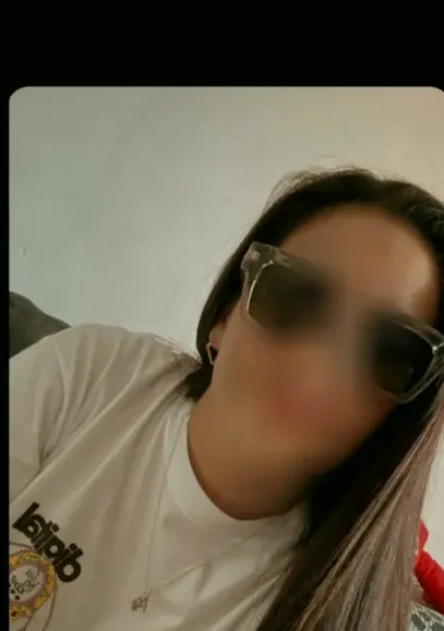 Paula, 34